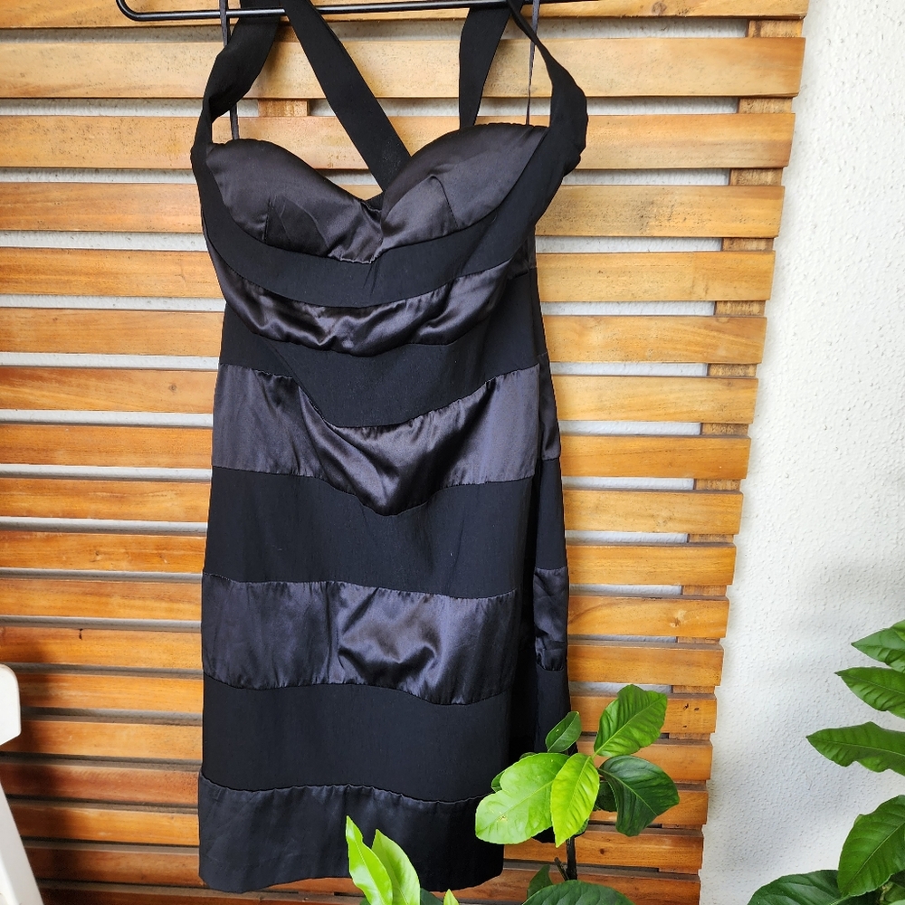 KITTY KAT Size 14 black figure-hugging midi dress - Picture 3 of 15